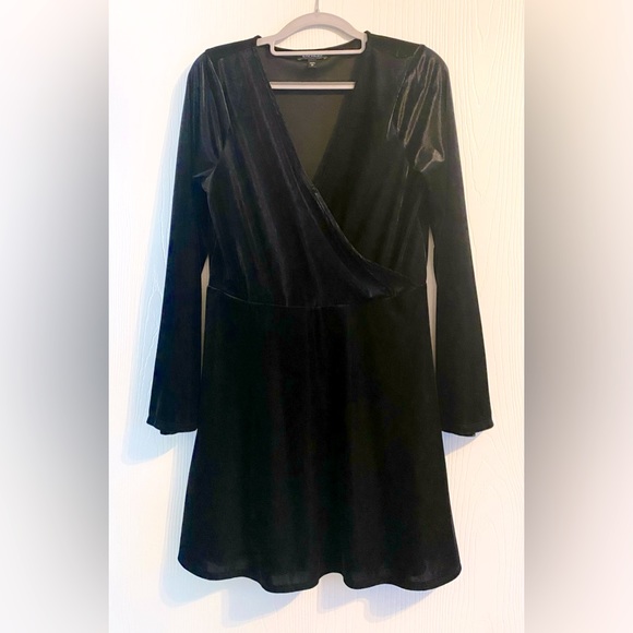 black velvet dress express Black Velvet Dress main image 1